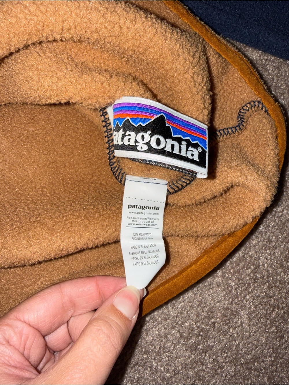 Patagonia Boy’s Navy and Tan Snap-T Fleece Pullover - Picture 3 of 4
